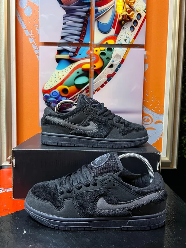 *⚠️SB Dunk “Undefeated 5 Black on it “Nike Low Dunk*💫🛍️🛒 * additional