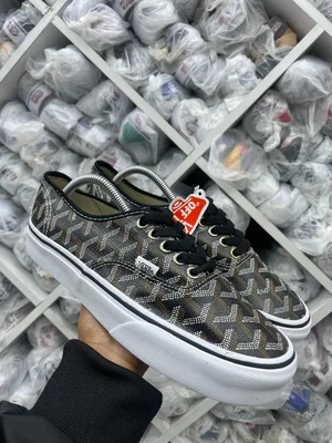 ⚠️Custom vans*💫🛒🛍️ *