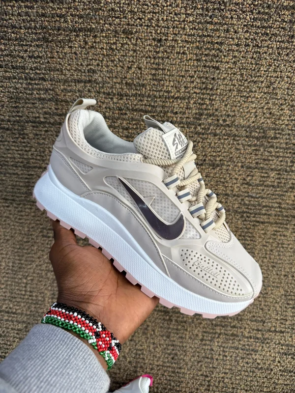 *⚠️Bailleli sneakers*💫🛍️🛒 * additional