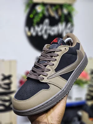*⚠️Jordan 1 Reverse tick*💫🛒🛍️ *